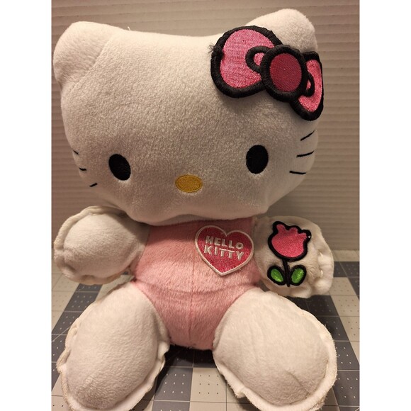 Sanrio Hello Kitty Plush lot - Picture 4 of 4